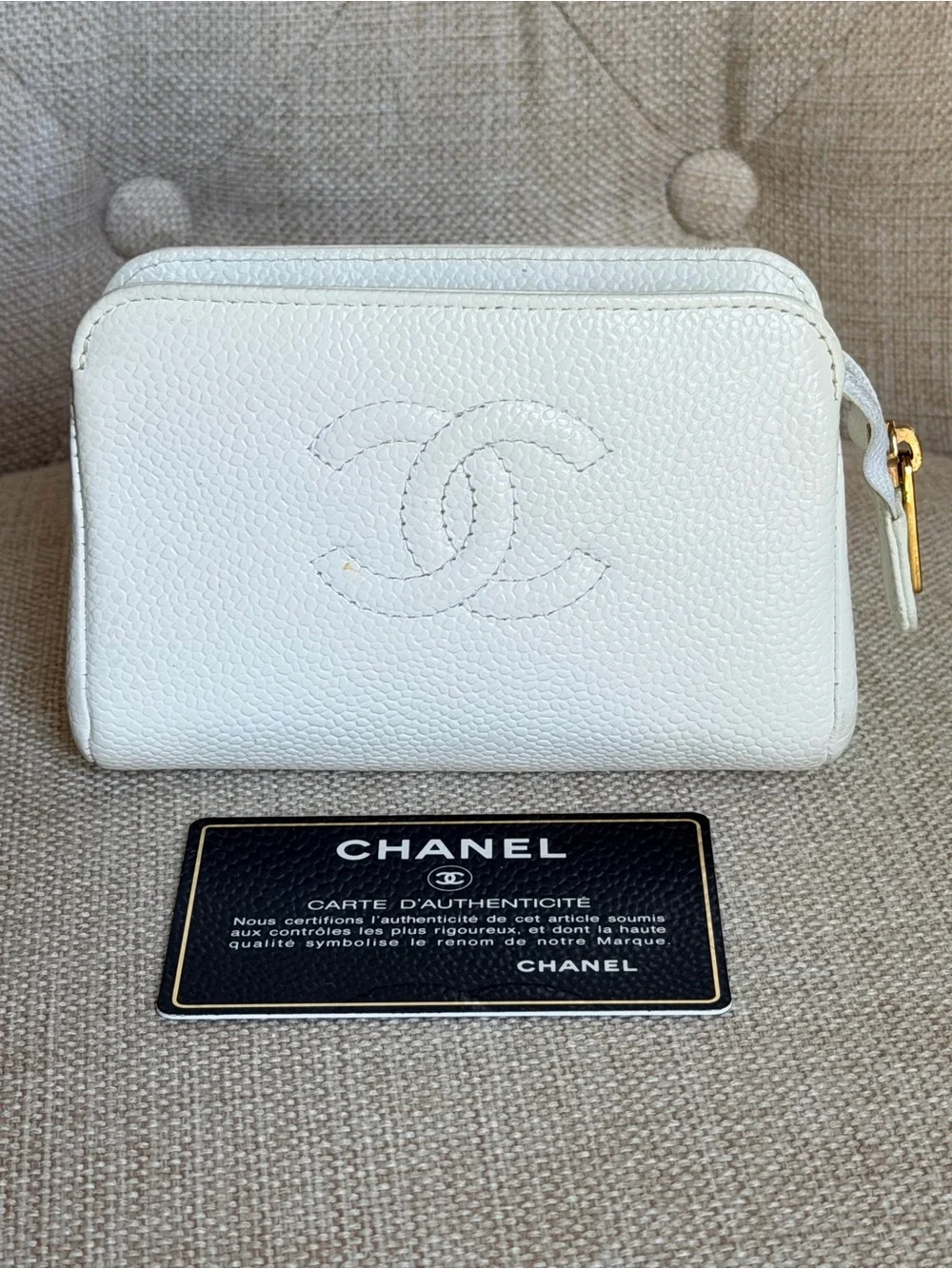 CHANEL White Caviar Leather CC Cosmetic Pouch Makeup Case Gold Hardware + Card